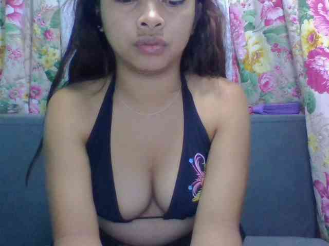 Naomi06 webcam