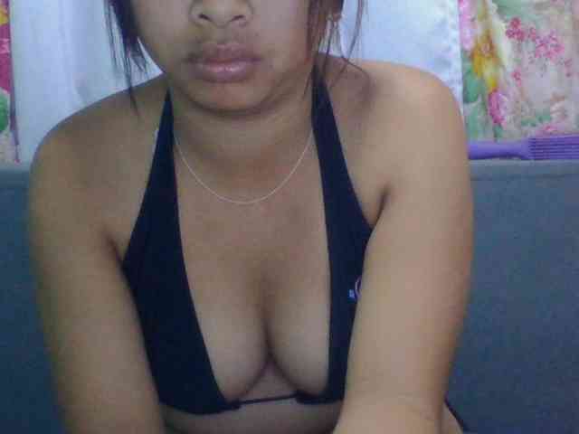 Naomi06 webcam