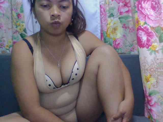 Naomi06 webcam