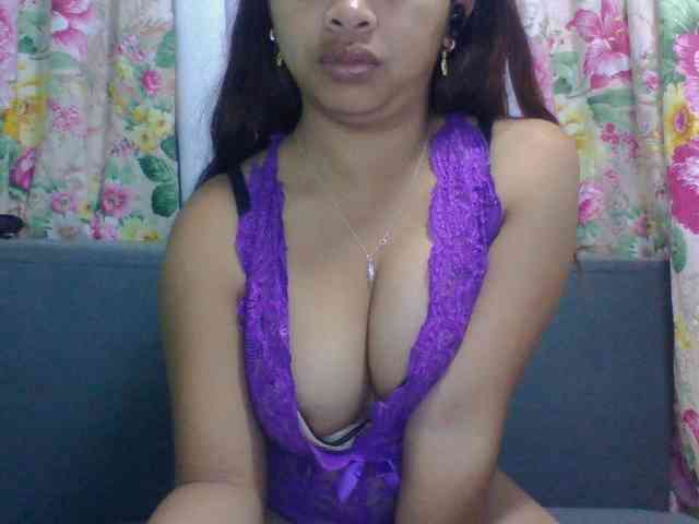 Naomi06 webcam