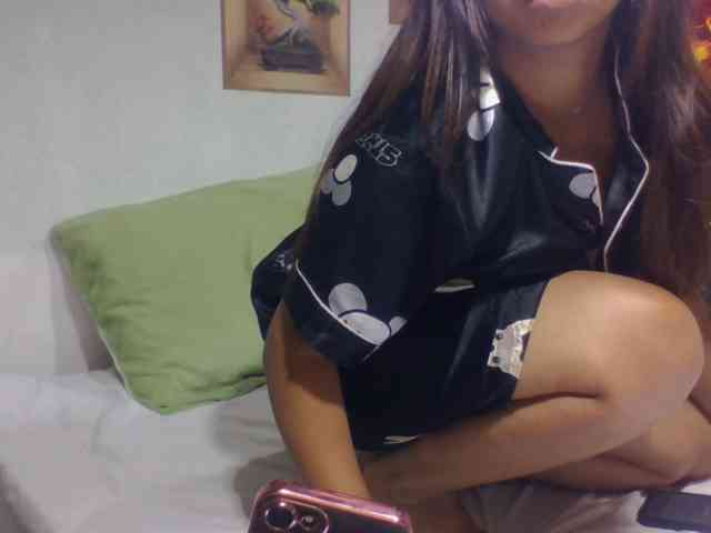 Naomi06 webcam