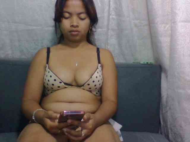 Naomi06 webcam