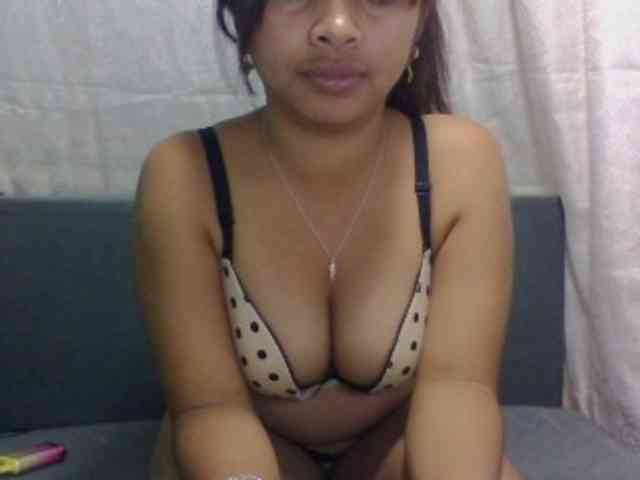 Naomi06 webcam