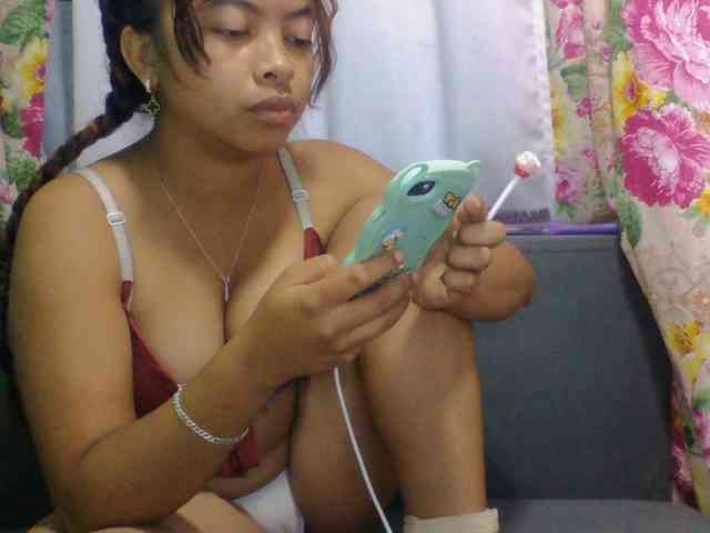 Naomi06 webcam