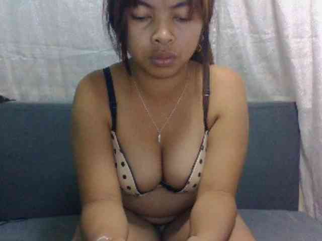 Naomi06 webcam