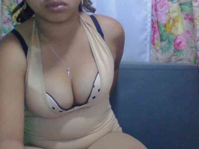 Naomi06 webcam