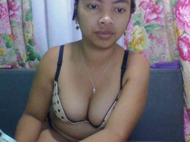 Naomi06 webcam