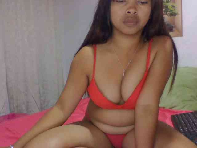 Naomi06 webcam
