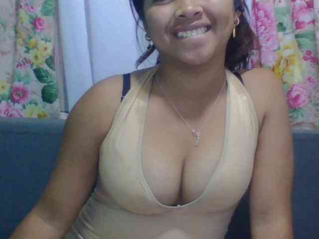 Naomi06 webcam