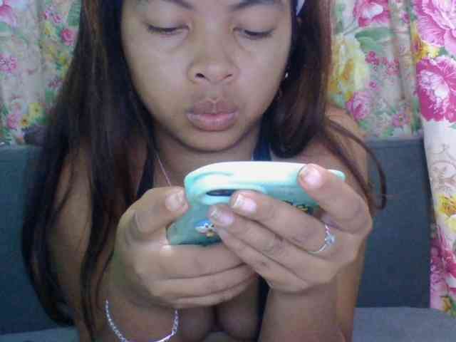 Naomi06 webcam