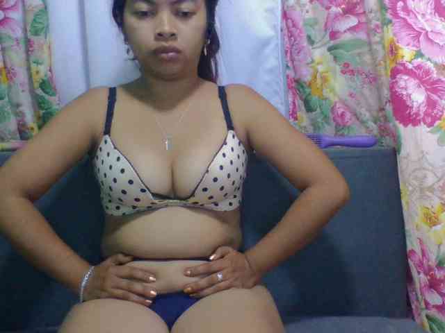 Naomi06 webcam