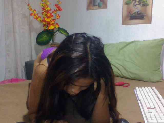 Naomi06 webcam