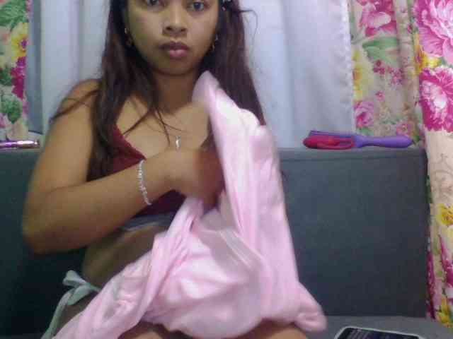 Naomi06 webcam