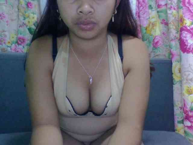Naomi06 webcam