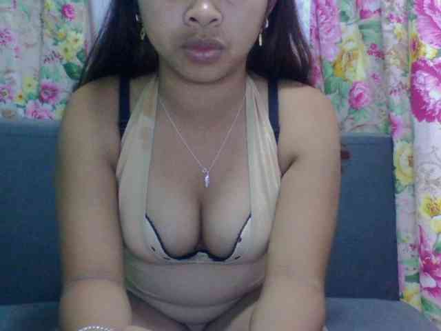 Naomi06 webcam