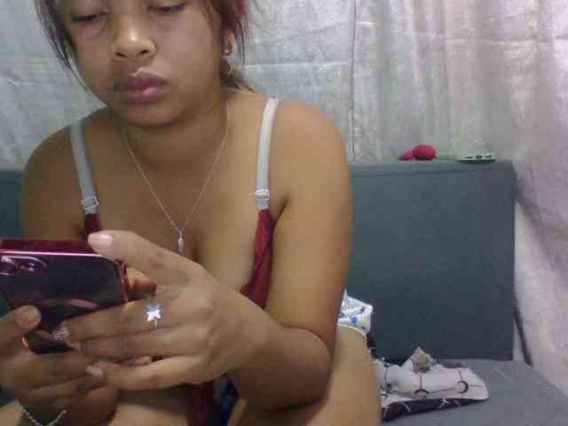 Naomi06 webcam