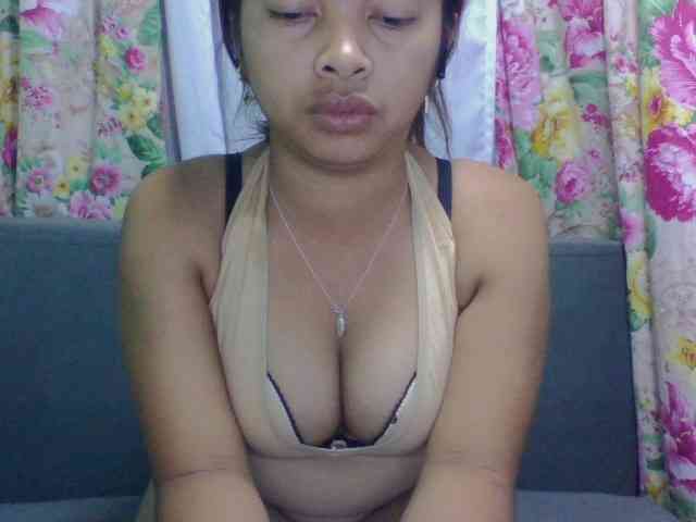Naomi06 webcam
