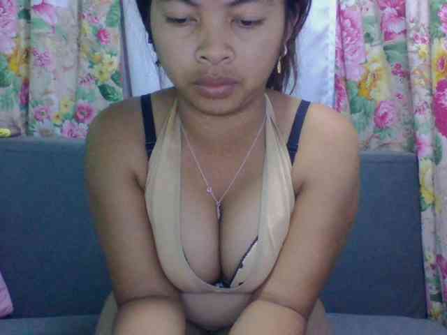 Naomi06 webcam