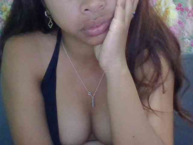 Naomi06 webcam