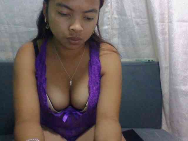 Naomi06 webcam