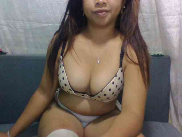 Naomi06 webcam