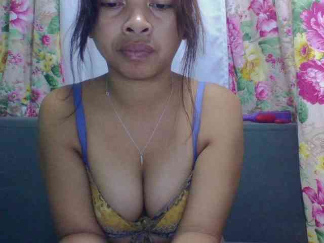 Naomi06 webcam