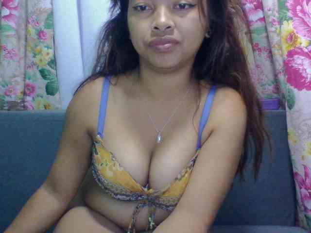 Naomi06 webcam