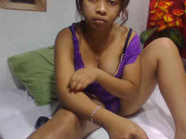 Naomi06 webcam