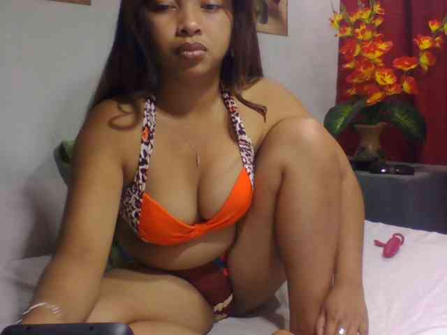 Naomi06 webcam