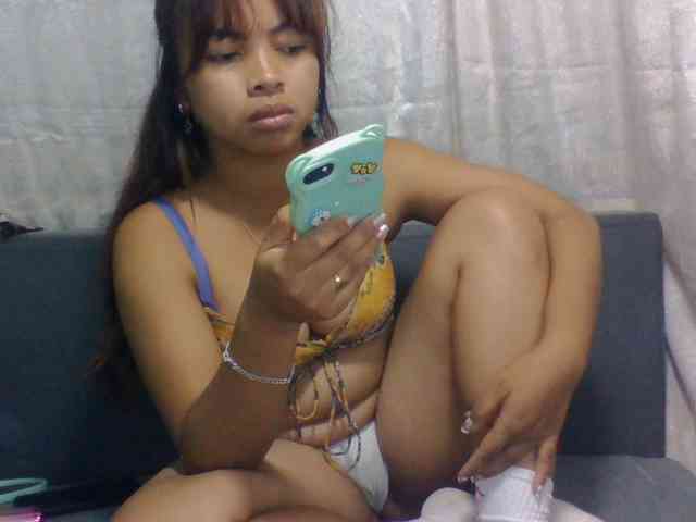 Naomi06 webcam