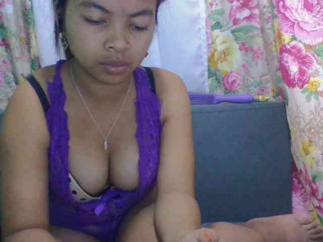 Naomi06 webcam