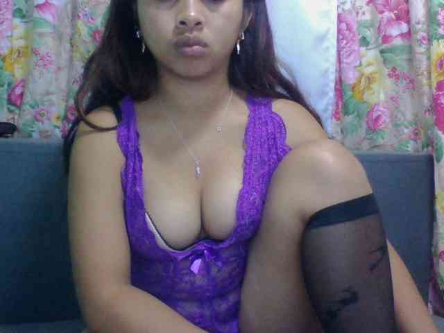 Model: Naomi06