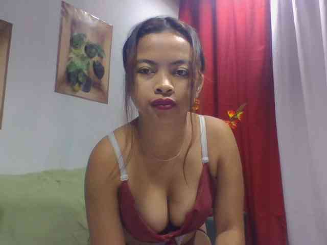 Naomi06 webcam