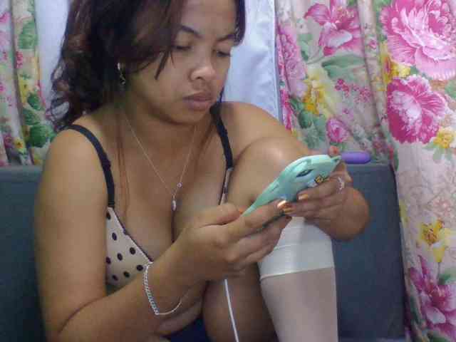 Naomi06 webcam