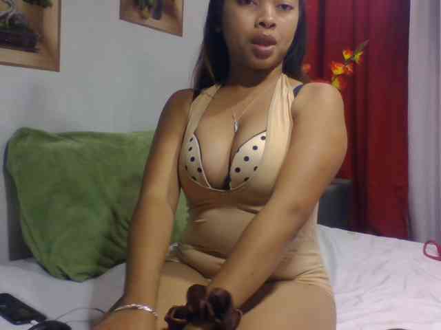 Naomi06 webcam
