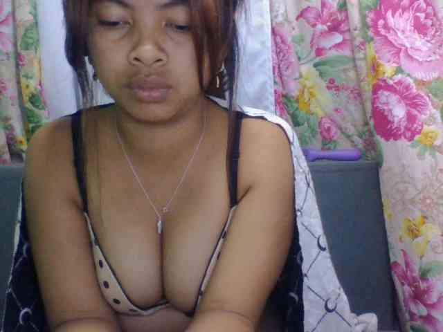 Naomi06 webcam