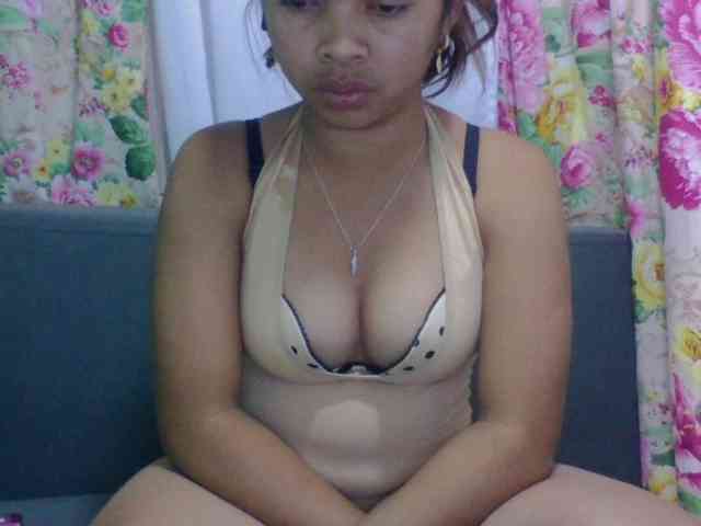 Naomi06 webcam