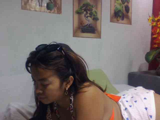 Naomi06 webcam