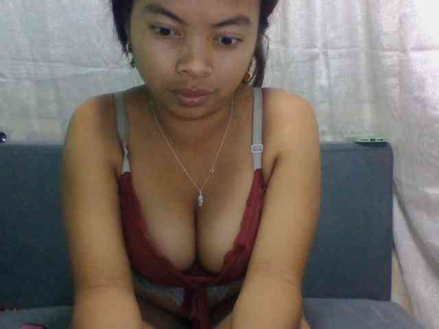 Naomi06 webcam