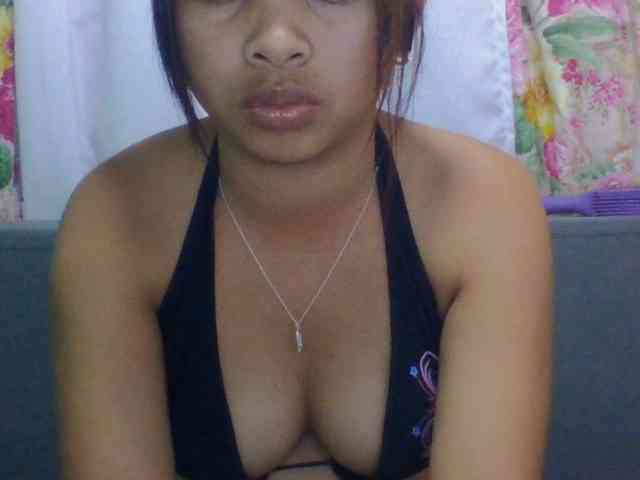 Naomi06 webcam