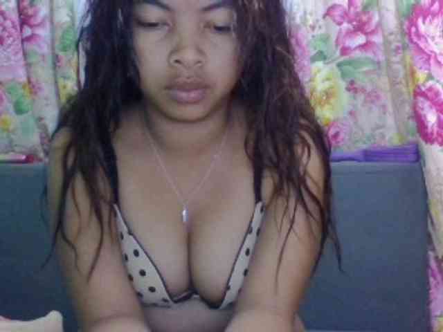 Naomi06 webcam