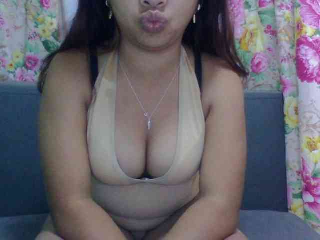 Model: Naomi06
