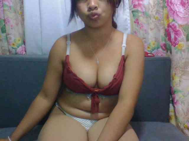 Naomi06 webcam