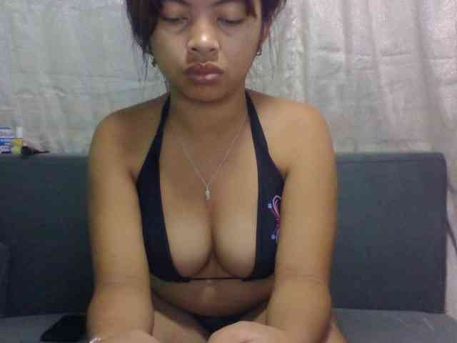 Naomi06 webcam