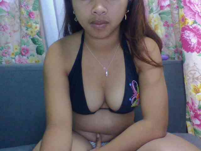 Naomi06 webcam