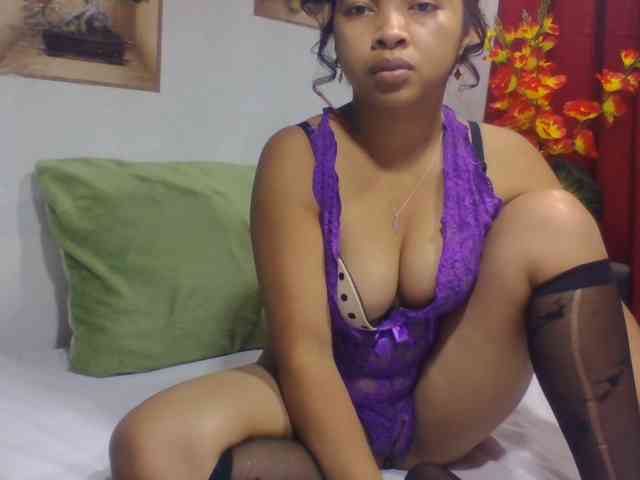 Naomi06 webcam