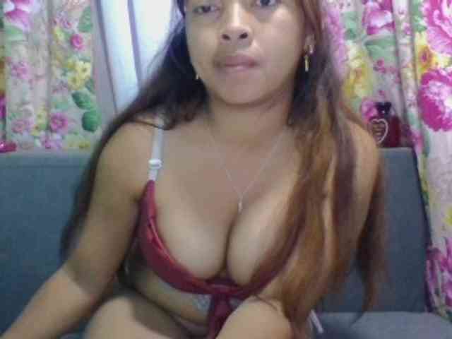 Naomi06 webcam