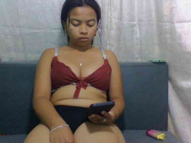 Naomi06 webcam