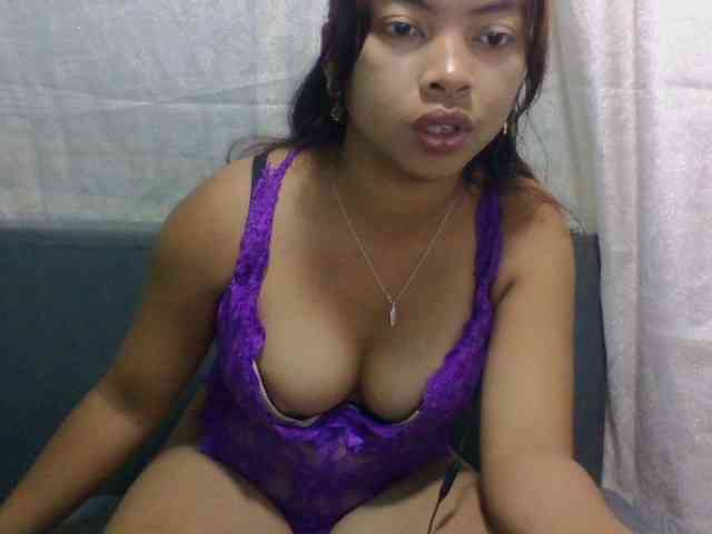 Naomi06 webcam