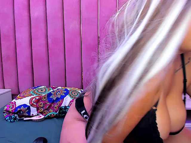 DulceeCherry's BongaCams show and profile